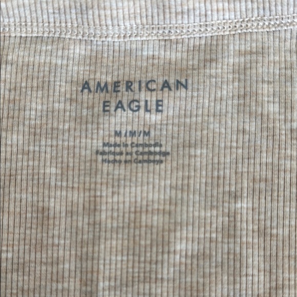 *NWT* American Eagle Beige Henley Top - Picture 6 of 6